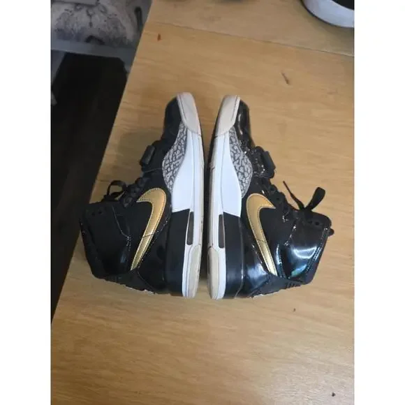 Size 8 - Jordan Legacy 312 Black Gold Patent 2018 AV3922-007 - Picture 5 of 8